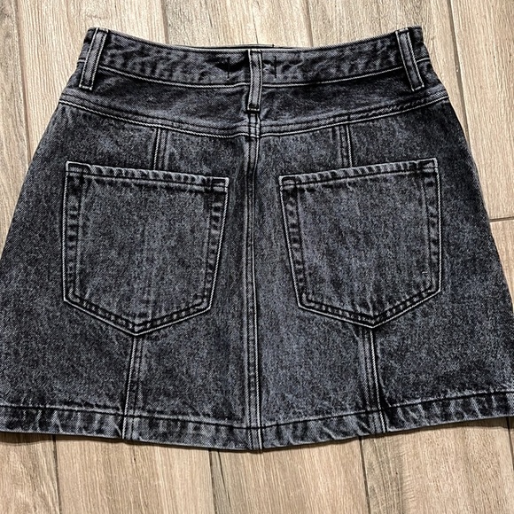 Abercrombie & Fitch Natural Rise Skirt Acid wash black button front mini NWT, 6 - Picture 3 of 7